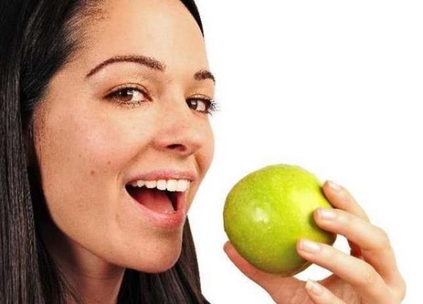 Di sal iin de elma kabuu ok faydal. Dileri temizler ve di etlerini glendirir.