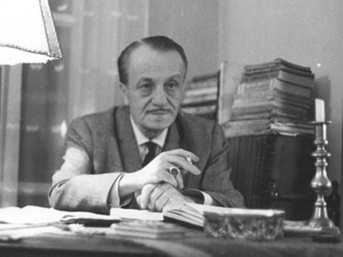 Devler gibi eserler brakmak iin, karncalar gibi almak lazm.   <p><b>(Necip Fazl Ksakrek)</b></p>