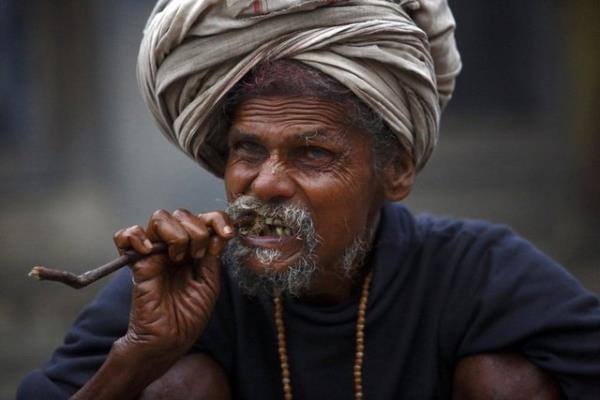 44.   Navesh Chitrakar / Reuters