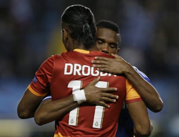 Drogba'nn sadece mavi formas eksik