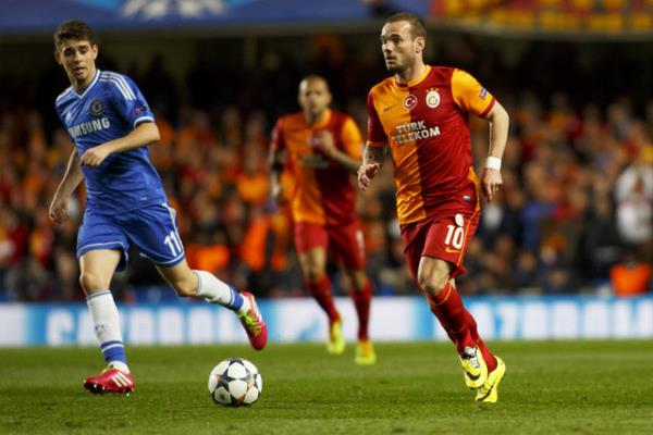 Drogba bu performanstan sonra bir de kendi kalesine gol atsn bence, pastada ilek olur.