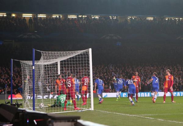 Ald 7 topun 7'sini de kaybeden Seluk nan ve Drogba resmen Chelsea takmndaym gibi oynuyorlar