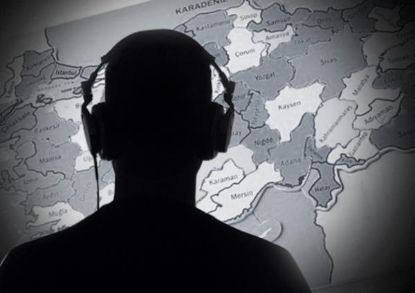 2 bin 500 kiinin 'Selam Terr rgt' kisvesiyle dinlendiinin ortaya kmasnn ardndan imdi de paralel yapnn 30 ilde 148 bin kiiyi mercek altna aldn gzler nne serildi. te dinlenen o isimler;