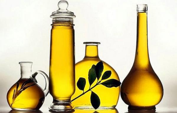 Kl tablalarnzn kotu kokmasn istemiyorsanz suyla deil, zeytinyayla slatn.