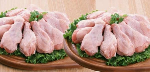 <p><b>Tavuk:</b></p>  Her tavukta 30 ile 100 gram aras protein bulunur. Kzartarak veya frnda piirerek tketebilirsiniz.