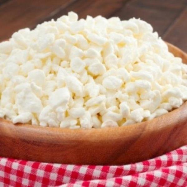 <p><b>Szme peynir:</b></p>  Szme peynir protein asndan olduka zengindir. Uzun sre tokluk hissi verir.