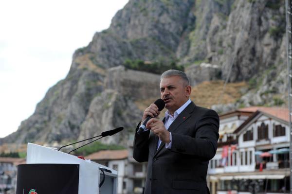 Ulatrma, Denizcilik ve Haberleme Bakan Binali Yldrm, Amasya'da Telekom tarafndan kurulan ar merkezinin al treninde konutu.