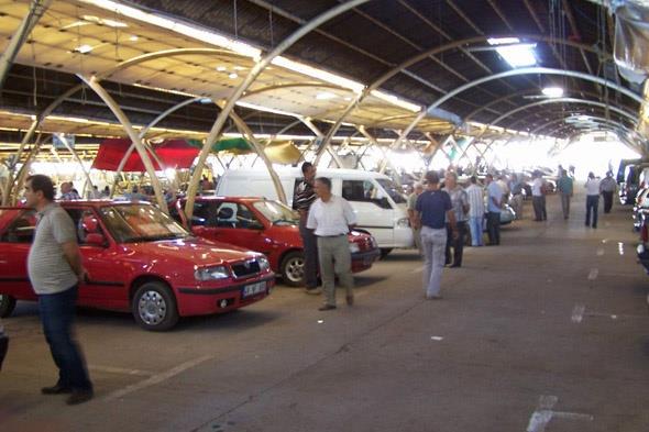 Paslanma en byk dman Arabann ve paspaslarn altna mutlaka bakn. Paslanma varsa zm size pahalya patlayabilir. Kaynak izleri varsa gemi hasarlara iaret ediyor olabilir.