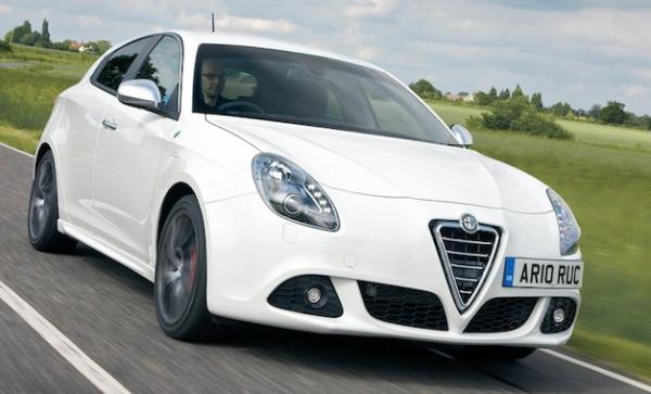 <p><b>Alfa'lar 3 ylda 3 taksitle</b></p>  Alfa Romeo, Ko Fiat Kredi'nin desteiyle yeni kredi kampanyas hazrlad. Giulietta veya MiTo modelini tercih edenler, ilk taksidi pein, dier iki taksidi Mart 2015 ve Mart 2016?da olmak zere, 3 ylda 3 eit olarak deme seeneine sahip.