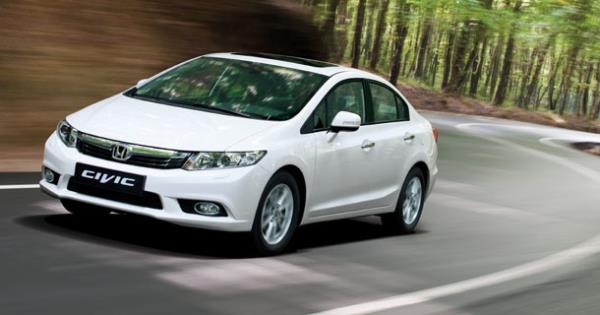 Arac iin takas destei alan Honda mterileri, fiyat 55 bin 160 TL'den balayan LPG dnmne hazr Honda Civic Sedan 1.6 Dream M/T ECO'ya gndz yanan farlar,