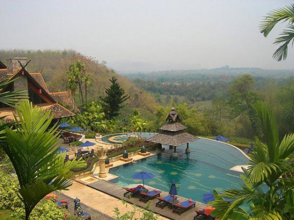 <p>Golden Triangle Resort, Tayland </p>  Kendine has stili ve manzarasyla Chinag Rai ehrinde bulunan esiz bir havuz.