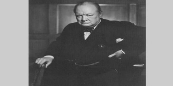 <p><b>Portrait of Winston Churchill(1941)</b></p>  Winston Churchill Ottova'ya geldiinde Kanadal fotoraf Yousuf Karsh tarafndan ekildi. Churchill portresi Karsh'a uluslar aras bir n getirdi. Life dergisinin kapanda kt.