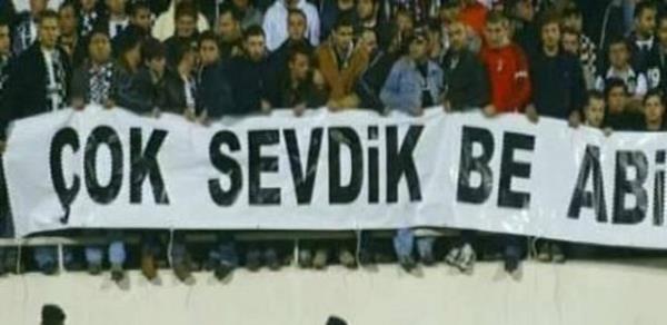 Sporun olmazsa olmaz taraftarlar, zaman zaman atklar pankartlarla gndeme geldiler...