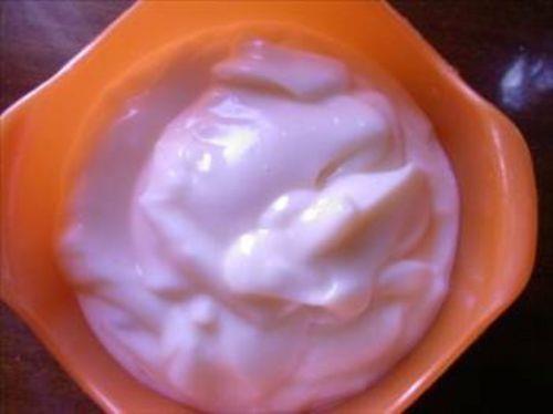 Evinizde mayonez hazrlarken bir kez de zeytinya yerine susam yan deneyin. Mayonezinizin daha lezzetli olduunu greceksiniz.