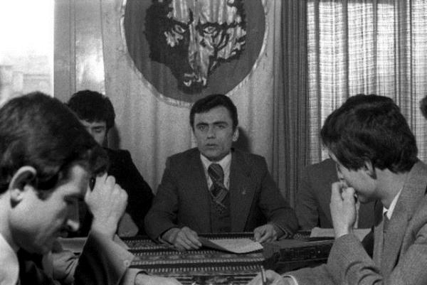 lk Ocaklar Dernei Bakan olan Muhsin Yazcolu bir basn toplantsnda grlyor. (27.01.1978)