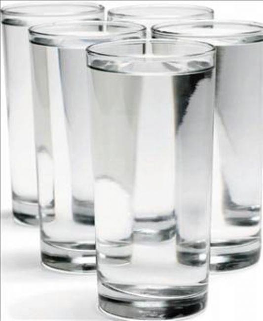 <p>Cildinizde siyah noktalar gryorsanz? </p>  Bu problem susuzluktan veya kan ekerinizin dmesinden dolay olumu olabilir.