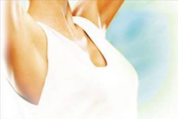 <p>Terleme problemi yayorsanz ve du almaya vaktiniz yoksa? </p>  Hemen kadnlar tuvaletine gidin ve birka kat havlu koparn. Kokulu antibakteriyel sv sabunu kat peeteye dkn ve o blgeyi silin. Ancak sonrasnda iyice kurulamay unutmayn.