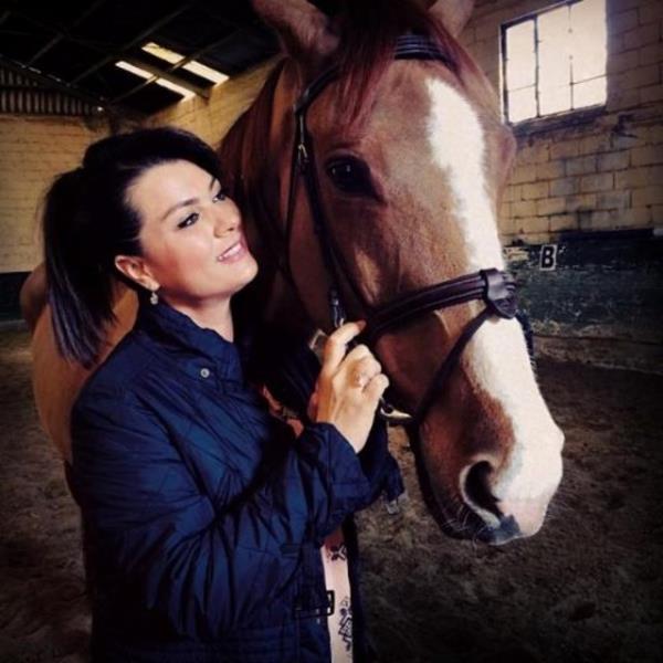 AELYA AKKOYUN ok mutuluyum