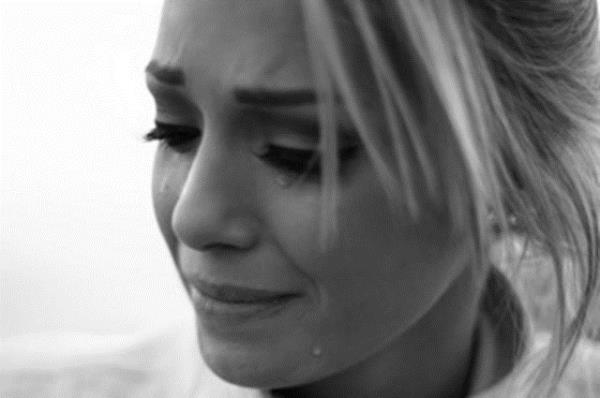 27. Belli uyaranlara kar nceden otomatik olarak programlanm ekilde vermi olduunuz tepkilere duygu denir. Yznz bir duyguyu yanstacak ekilde deitirdiiniz zaman o duyguyu yaamaya balarsnz.