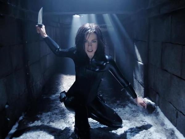 Kate Beckinsale, Underworld serisi ile Van Helsing'te aksiyon tutkunlarnn kalplerini kazand.