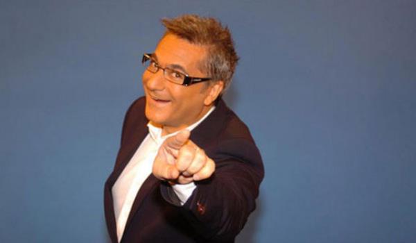  kez arlaarak tm sevenlerini korkutan Erbil'in doktoru Jan Klod Kayuka halen nl sanatya her 28 gnlk sre iinde 16 litre ila verildiini syledi.