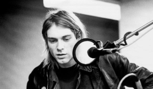 Alkol ve uyuturucu bamllndan bir trl kurtulamayan, srekli ani mutluluk ve depresyon arasnda gidip gelen Cobain, yapt besteler ve ark szlerinde iki ulu ruh halinin izlerini, ani mutluluk ve fke nbetlerini anlatt.