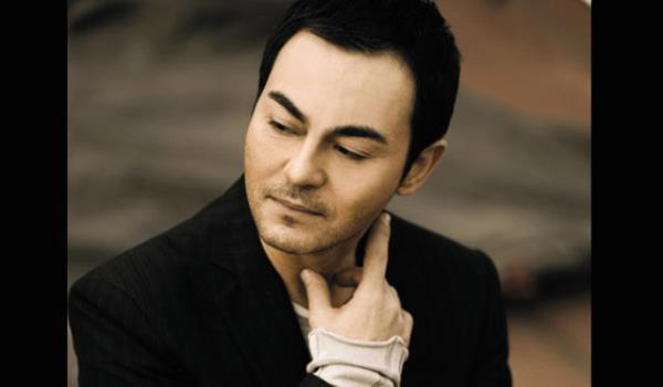 <p><b>SERDAR ORTA: KUMAR BEN MAHVETT </b></p>    Trk pop mziinin nllerinden Serdar Orta da bir dnem kumar yznden zor gnler geirmiti. Orta bu kt alkanl ile ilgili pimanln yle dile getirmiti: "Pimanm ama son pimanlk ie yaramyor. Kumarda servet kaybettim" dedi ve ekledi: Herkese ibret olsun, insanlar alnterini kumarla heba etmesin."