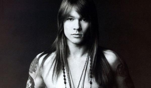 <p><b>AXL ROSE </b></p>    Hard rock'n efsane grubu Gun 'N' Roses'n solisti Axl Rose, bir dnem ani fke krizleri geirdii, fazla enerjik olduu ve hatta saatlerce uyumad iin doktora gittiinde kendisine bipolar tehisi konulduunu bir rportajnda syledi.