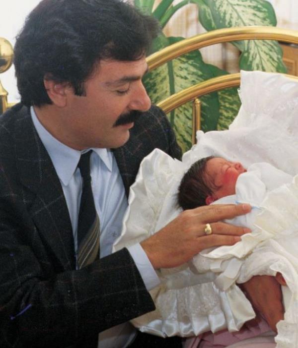 Ferdi Tayfur ve kz Tue