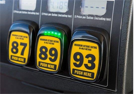 <p><b>Yksek oktanl benzin tketimi azaltr</b></p>    Aracnzn motoru yksek oktanl benzin iin zel olarak retilmemise bu tarz yaktlar almann bir faydas olmayacaktr.