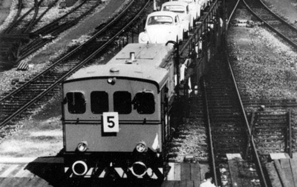 Gnmzden tam 50 yl nce, 1962 ylnda Frane Selak adl Hrvat mzik retmeni, Saraybosna'dan Dubrovnik'e giden trende, tm dnyann kendisini tanyacandan habersiz yolculuk ediyordu.