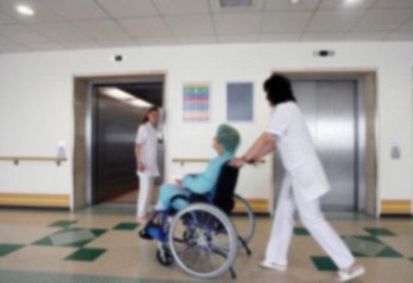 Selak gzlerini atnda hastanedeydi, ans sayesinde bir saman ynna dm ve orada bulunup hastaneye kaldrlmt. Bu kazay da sadece ufak syrklarla atlatt.