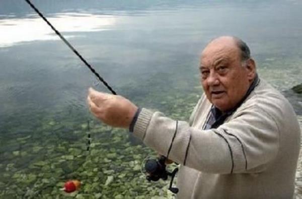 Kazada drt kii ld, Selak hafif yaral olarak kurtuldu.