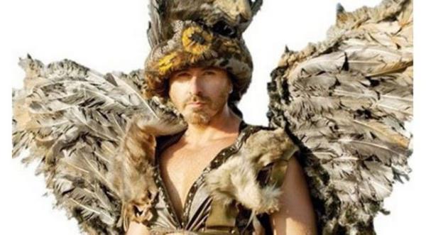 Demir Demirkan (Deli Sabit)  Moha Muharebesi'nde yer alan Deliler adl asker birliin ba olarak dizinin 26'nc blmnde yer ald.