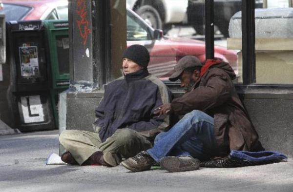 Ynetmenliini Oren Moverman'n stlendii filmin senaryosu da Moverman ile Jeffrey Caine'e ait.