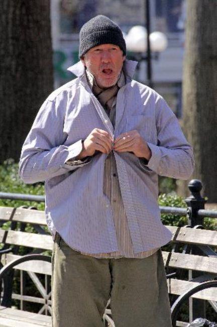 Bir dneme damgasn vuran Richard Gere, yeni filmi Time Out of Mind'da evsiz bir adam canlandryor.