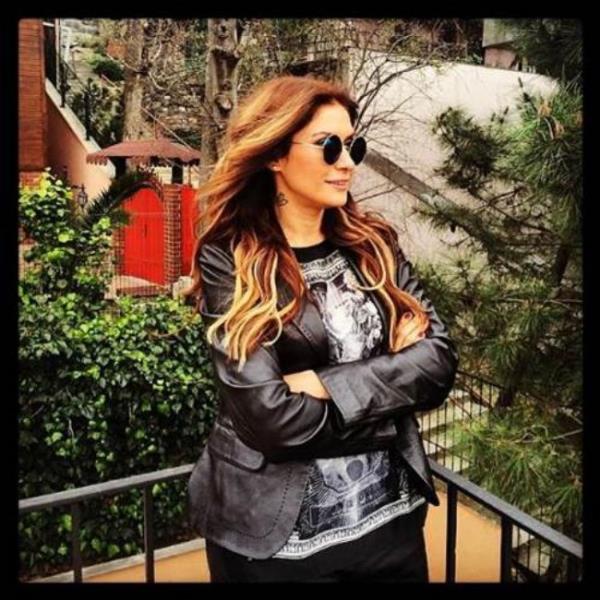 TUBA ALTINTOP    Harika bir yerdeyim yine