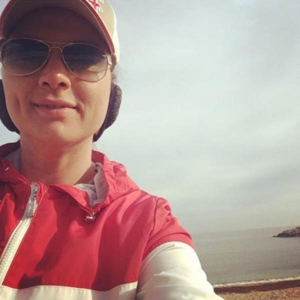 AELYA AKKOYUN Sabah sporu komuyorum canm