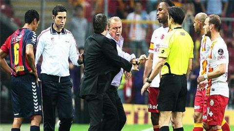 Mersin �dmanyurdu ma��nda Galatasaray 1-0 gerideyken hakeme itirazlar� nedeniyle oyundan at�lan Fatih Terim, ma� sonras� yapt��� a��klamalar�n da ard�ndan 9 ma� men cezas� alm��t�. Bu nedenle 2012-13 sezonun son 6 lig ma��nda Galatasaray ma�lar�n� Fatih Terim'den yoksun oynuyor.