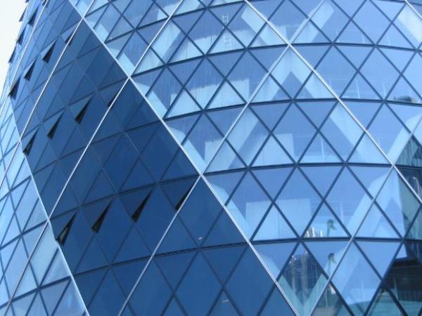 <p><b>Tim Dickenson</b></p>  Sigorta ve reasrans irketi Swiss Re'nin yneticisi sebebi bilinmeyen bir nedenden dolay intihar etti.