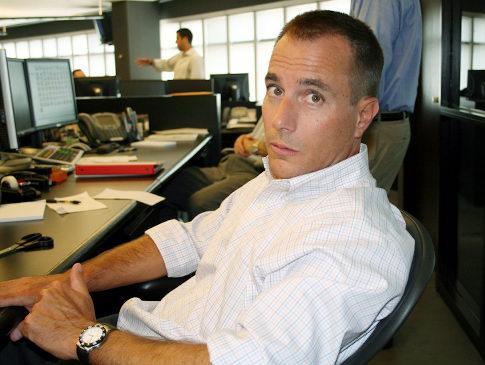 <p><b>Mark Madoff</b></p>  Tarihin en byk saadet zincirine imza atp hapse giren Bernie Madoff'un olu Mark Madoff 2010'da intihar etti. Annesi Mark'n babasnn sular yznden depresyona girdiini aklamt.