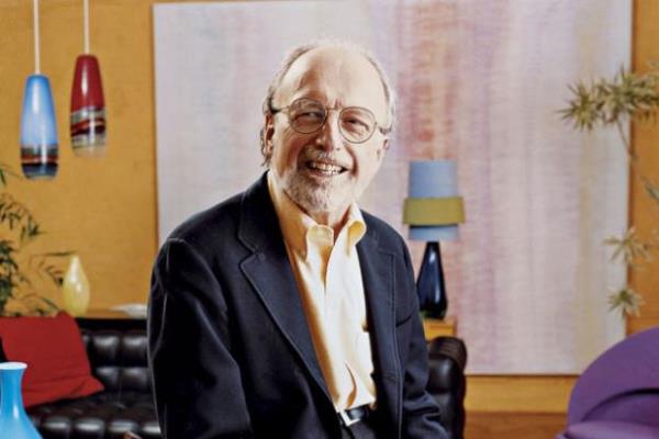 <p><b>Robert Wilson</b></p>  Wall Street'in byg hedge fonlarndan birini yneten 87 yandaki Wilson kendini 16. kattan aa brakt. 23 Aralk 2013'te intihar eden Wilson lmeden nce piyasalarda 800 milyon dolar kaybetmiti.