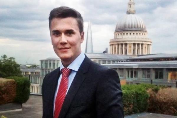 <p><b>Moritz Erhardt</b></p>  Bank of America'da stajyer olarak alan 21 yandaki Moritz Erhardt'n lm belki de son yllarn en ok ses getiren lmyd. Erhardt'n hi dinlenmeksizin gnler sren alma temposu onun hayatna mal oldu ve Erhardt 12 Austos 2013'te hayata gzlerini yumdu. Erhardt'n lm Wall Street'in lmcl rekabetinin yeniden sorgulanmasna ol at.