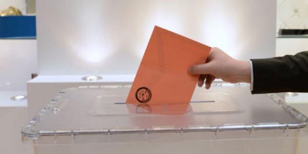 - Zarfn iki, oy pusulalarnn arka yznn tek mhrl olmas gerekiyor