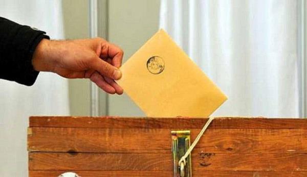 17. Daha sandklar almadan oy vermeye gelen tezcanl