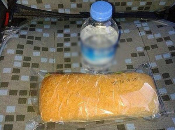 11. Sandk bakanna parti kumanyasndan vermeye alan mini akal partili