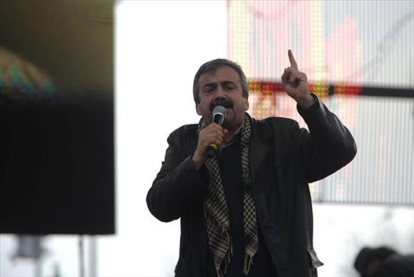 Gezi Park eylemleri srecinden aktif bir rol oynanayan HDP'nin stanbul Bykehir Belediye Bakan Aday olan Srr Sreyya nder de Sargl'den sonra stanbul'da hezimete urayan isimlerden biri oldu.