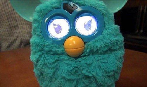 <p><b>NSA - Furby</b></p>     Her ne kadar lke baznda bir yasak olmasa da bu oyuncaklarn kayt yapabildiinden phelenen NSA furby'leri yasaklamtr.