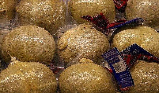 <p><b>ABD - Haggis</b></p>    Kuzu akcierinden yaplan geleneksel sko yemei Haggis 40 yl boyunca ABD'de yasakt.