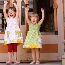 ocuklarnza bol, rahat ve hava geiren kyafetler giydirin, mutlaka apka takn ve koruma faktrl krem srn.